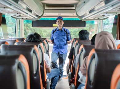 Rent A Bus for Group Travel: Top 5 Benefits of Chartering a Bus for Corporate Events